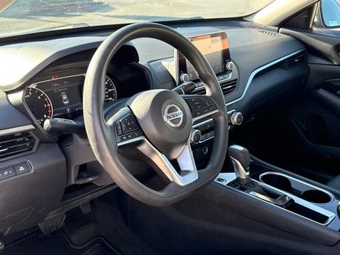 Used 2021 Nissan Altima 2.5 SV FWD image 16