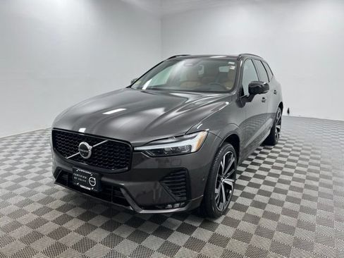 Used 2023 Volvo XC60 B5 Ultimate w/ Climate Package AWD/4WD image 2