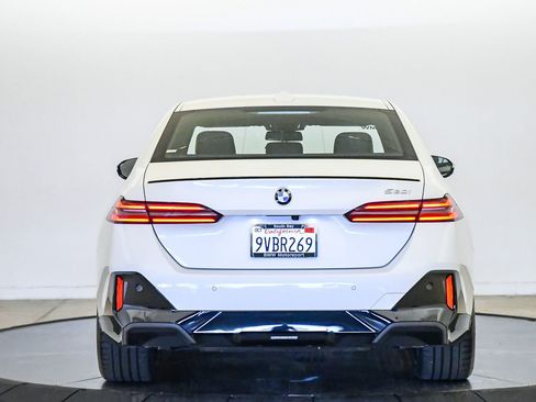Used 2026 BMW 530i w/ M Sport Package RWD image 3