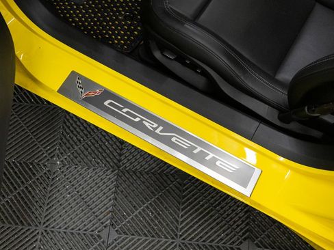 Used 2019 Chevrolet Corvette Stingray Coupe w/ 2LT Preferred Equipment Group RWD image 27