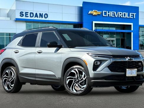 New 2026 Chevrolet TrailBlazer RS w/ Driver Confidence Package FWD image 2