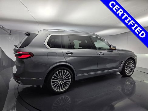 Used 2024 BMW X7 xDrive40i w/ Premium Package image 11