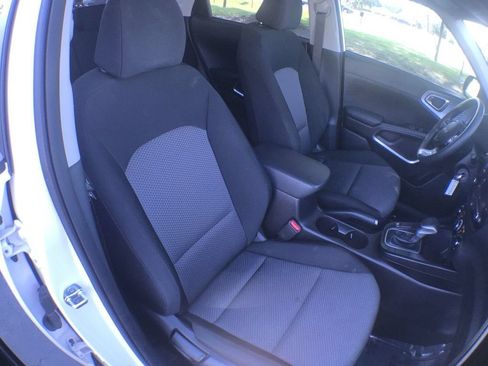 Used 2024 Kia Soul LX w/ Option Group 015 FWD image 21