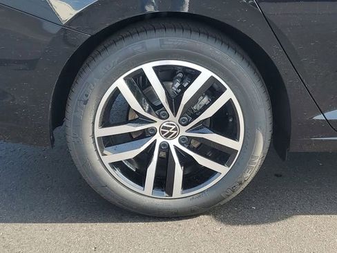 New 2025 Volkswagen Jetta SE image 5