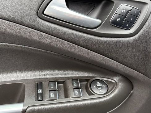 Used 2015 Ford Escape Titanium w/ Equipment Group 301A AWD/4WD image 16