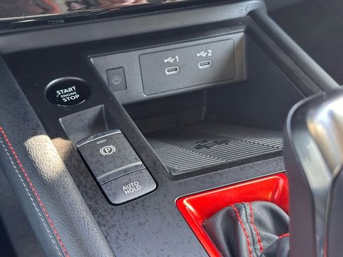 Used 2025 Nissan Kicks SR w/ SR Premium Package image 29