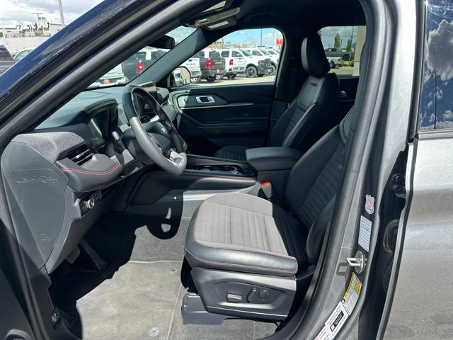 Used 2025 Ford Explorer ST-Line w/ ST-Line Street Pack AWD/4WD image 22