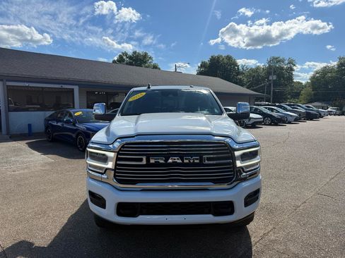 Used 2024 RAM 2500 Laramie w/ Safety Group AWD/4WD image 2
