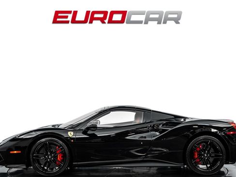Used 2018 Ferrari 488 Spider RWD image 3