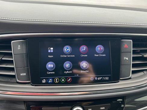Used 2020 Buick Enclave Essence w/ Sport Touring Edition FWD image 40