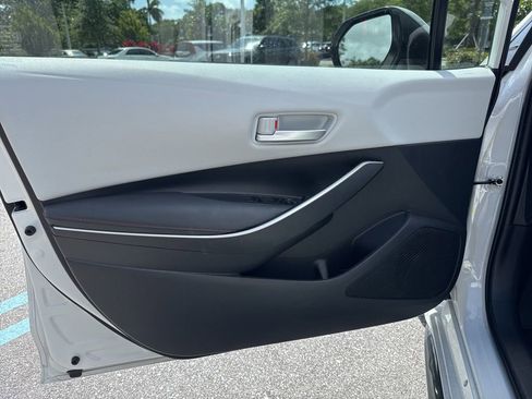 Used 2024 Toyota Corolla SE image 13