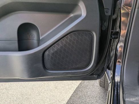 Used 2023 Nissan Frontier SV AWD/4WD image 12