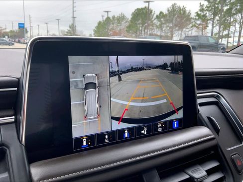 Used 2022 GMC Yukon SLT w/ SLT Premium Package image 57