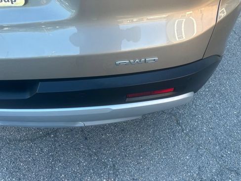 Used 2023 GMC Acadia SLE w/ Driver Convenience Package AWD/4WD image 24