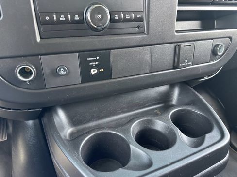 Used 2018 Chevrolet Express 2500 w/ Driver Convenience Package RWD image 38