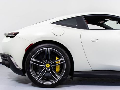 Certified 2022 Ferrari Roma image 17