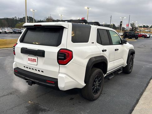 New 2025 Toyota 4Runner SR5 image 5