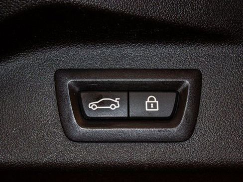 Used 2019 BMW X7 xDrive50i w/ Executive Package image 17