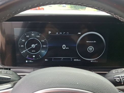 Certified 2023 Kia Carnival SX FWD image 21
