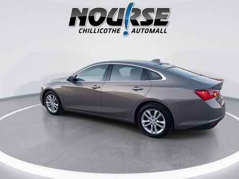Used 2017 Chevrolet Malibu LT image 6