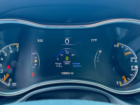 Used 2016 Jeep Grand Cherokee Limited image 17