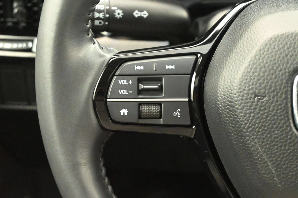 Used 2024 Honda CR-V EX-L image 9
