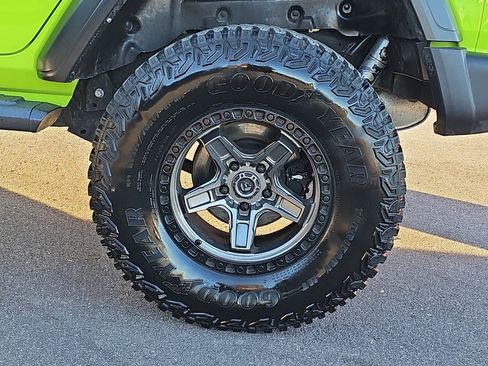 Used 2021 Jeep Wrangler Unlimited Sport image 39