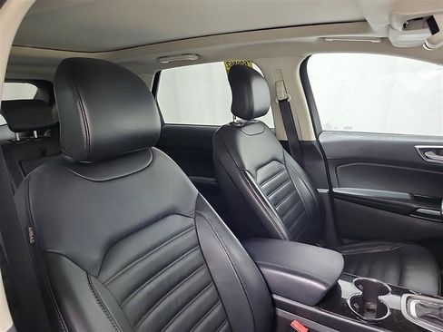 Used 2017 Ford Edge SEL w/ Equipment Group 201A AWD/4WD image 9