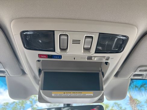 Used 2019 Subaru Outback 2.5i Limited AWD/4WD image 33