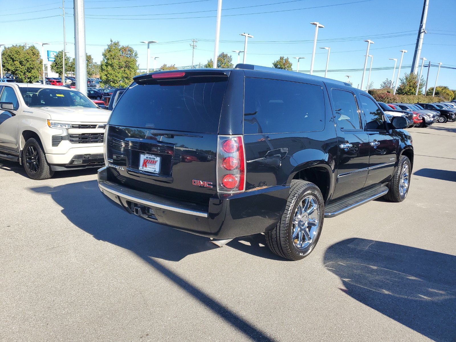 Used 2012 GMC Yukon XL Denali AWD/4WD image 4