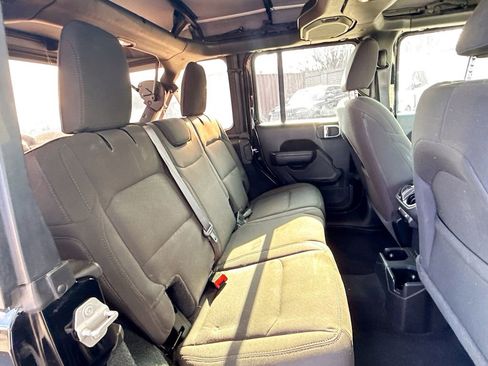 Used 2022 Jeep Wrangler Unlimited Sport image 31