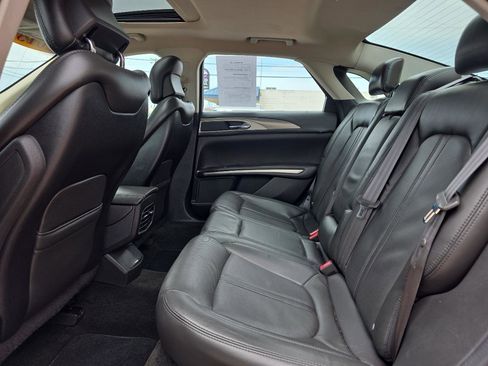 Used 2013 Lincoln MKZ FWD image 23