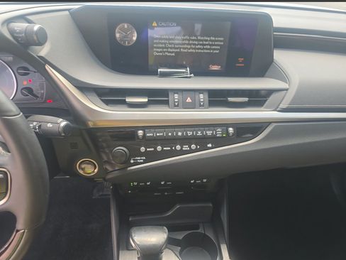 Used 2020 Lexus ES 350 w/ Premium Package FWD image 11