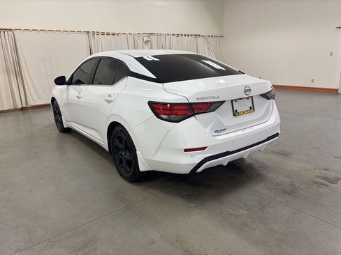Used 2024 Nissan Sentra SV image 6