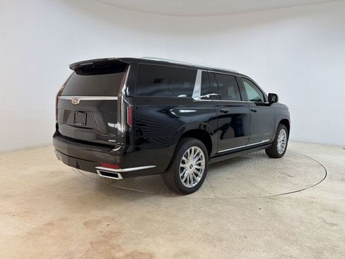 Certified 2024 Cadillac Escalade ESV Premium Luxury w/ Performance Package AWD/4WD image 9