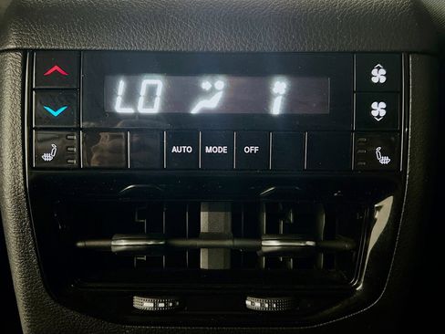 Used 2021 Jeep Grand Cherokee L Limited image 17