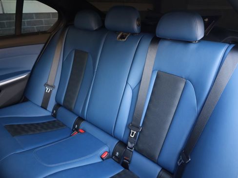 Used 2022 BMW M3 RWD image 28