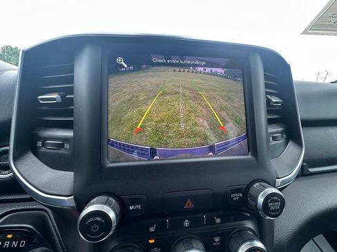 Used 2019 RAM 1500 Big Horn AWD/4WD image 22