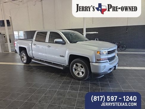 Used 2018 Chevrolet Silverado 1500 LT w/ Texas Edition AWD/4WD image 2