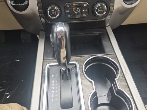 Used 2015 Ford Expedition Limited w/ Equipment Group 301A RWD image 12