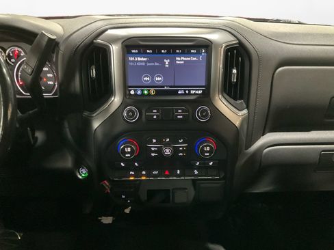 Used 2019 Chevrolet Silverado 1500 RST AWD/4WD image 11