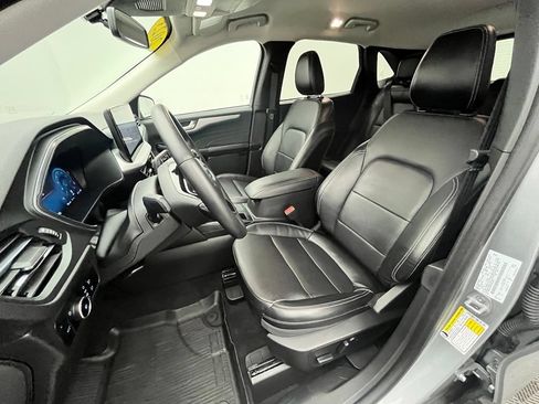 Used 2023 Ford Escape Platinum AWD/4WD image 21