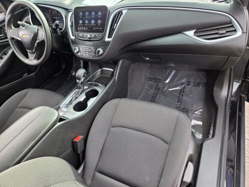 Used 2023 Chevrolet Malibu LT FWD image 16