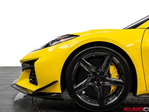 Used 2026 Chevrolet Corvette Z06 RWD image 18