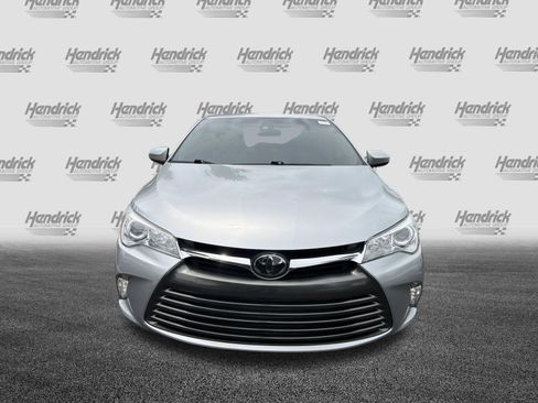 Used 2017 Toyota Camry XLE w/ Moonroof Package FWD image 3
