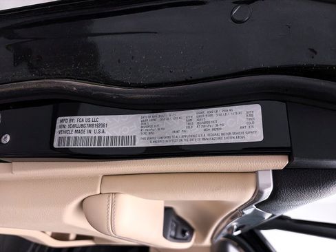 Used 2021 Jeep Grand Cherokee L Limited image 43