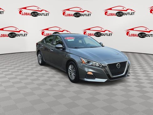Used 2022 Nissan Altima 2.5 S FWD image 2
