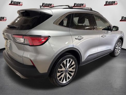 Used 2022 Ford Escape Titanium AWD/4WD image 5