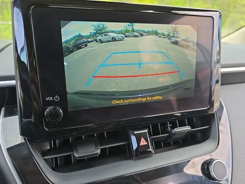 Used 2024 Toyota Corolla LE image 20