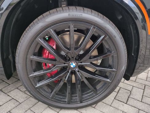 New 2026 BMW X5 M60i w/ Climate Comfort Package AWD/4WD image 11